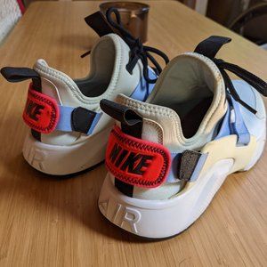 Nike Air Huarache City Low Size 10